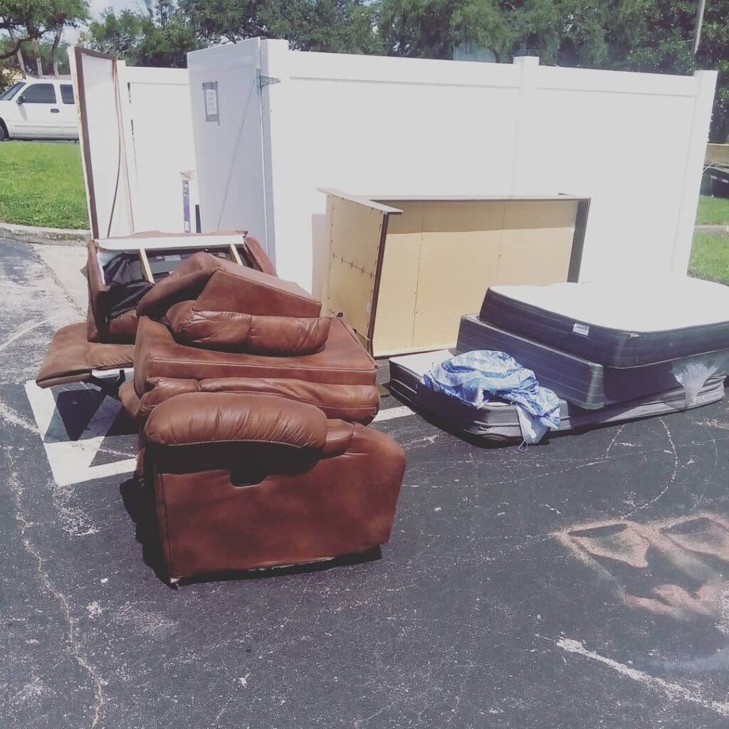 Home Clean Outs-Palm Beach Gardens Junk Removal and Trash Haulers
